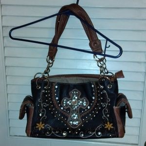 Medium sized handbag